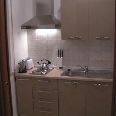 Appt 7, Marinella Mare Apartment *